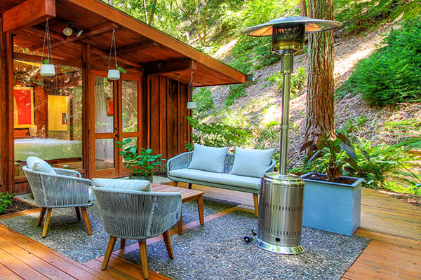 Outdoor Living Spaces 